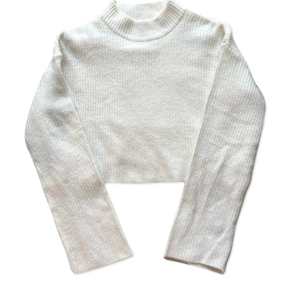 White knitting top - Picture 2 of 3